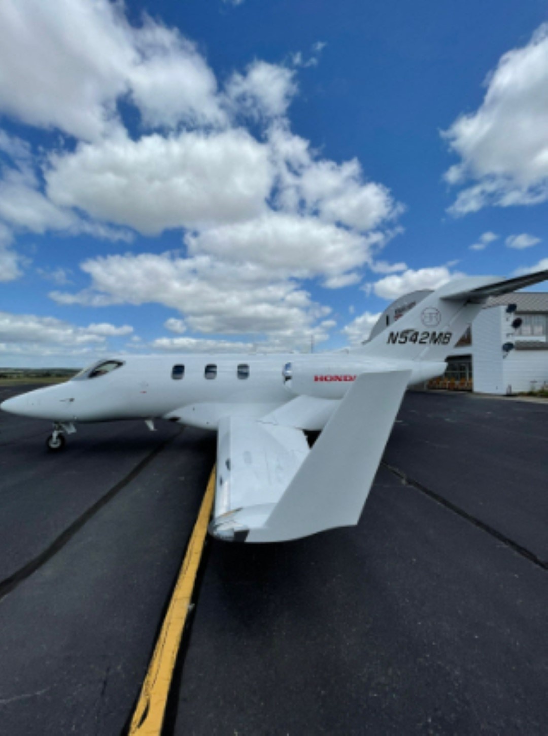 Image of tail N542MB