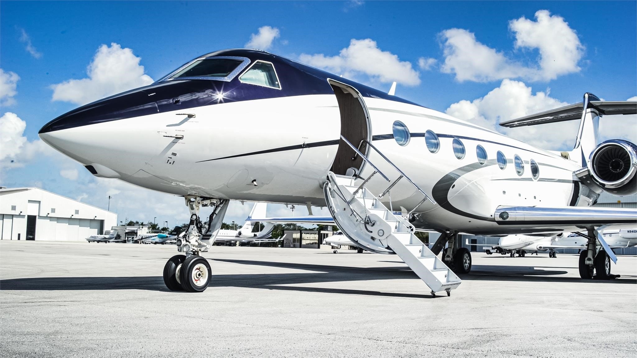 Image of tail N550DA