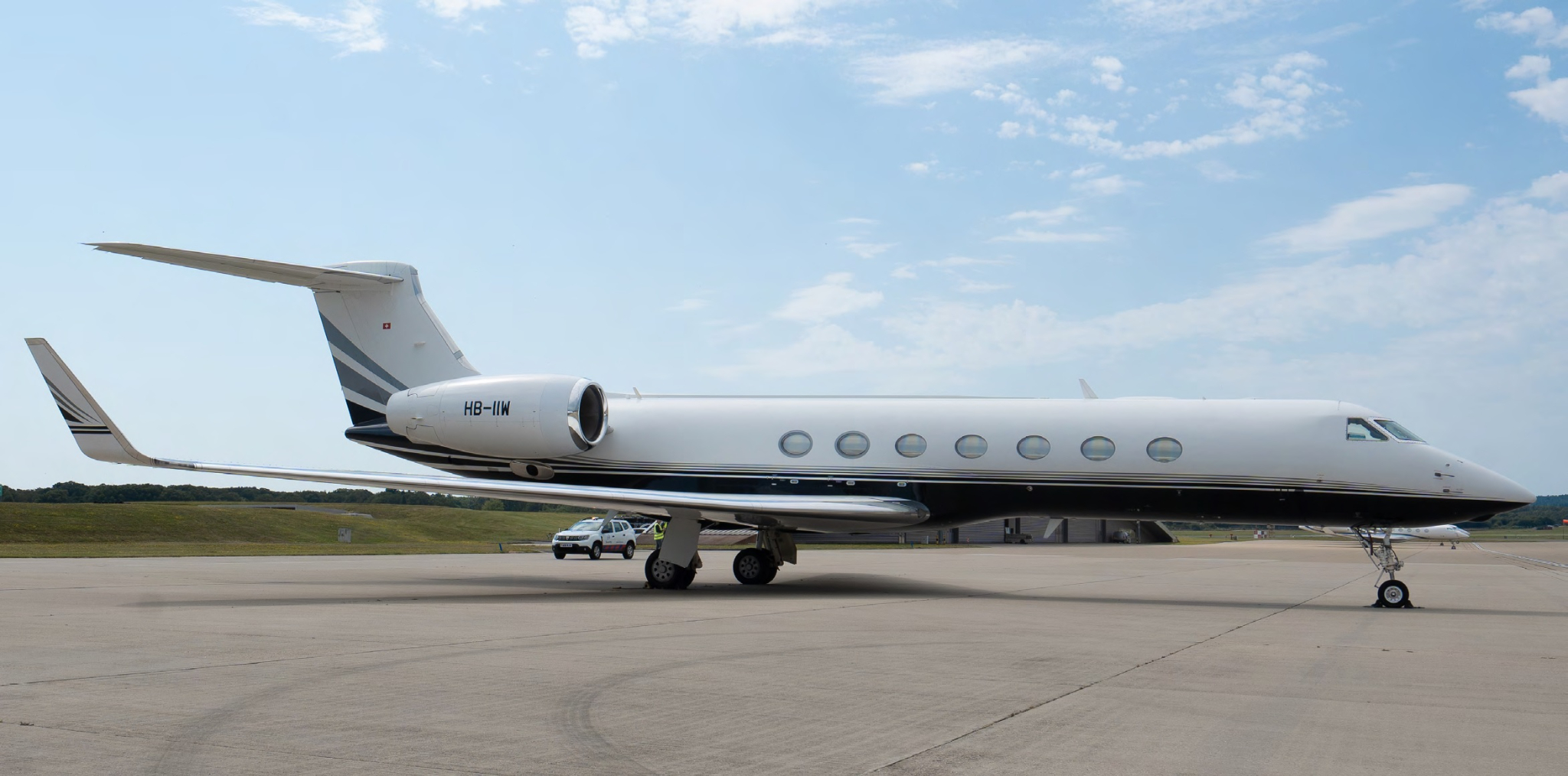 Image of tail N550FR