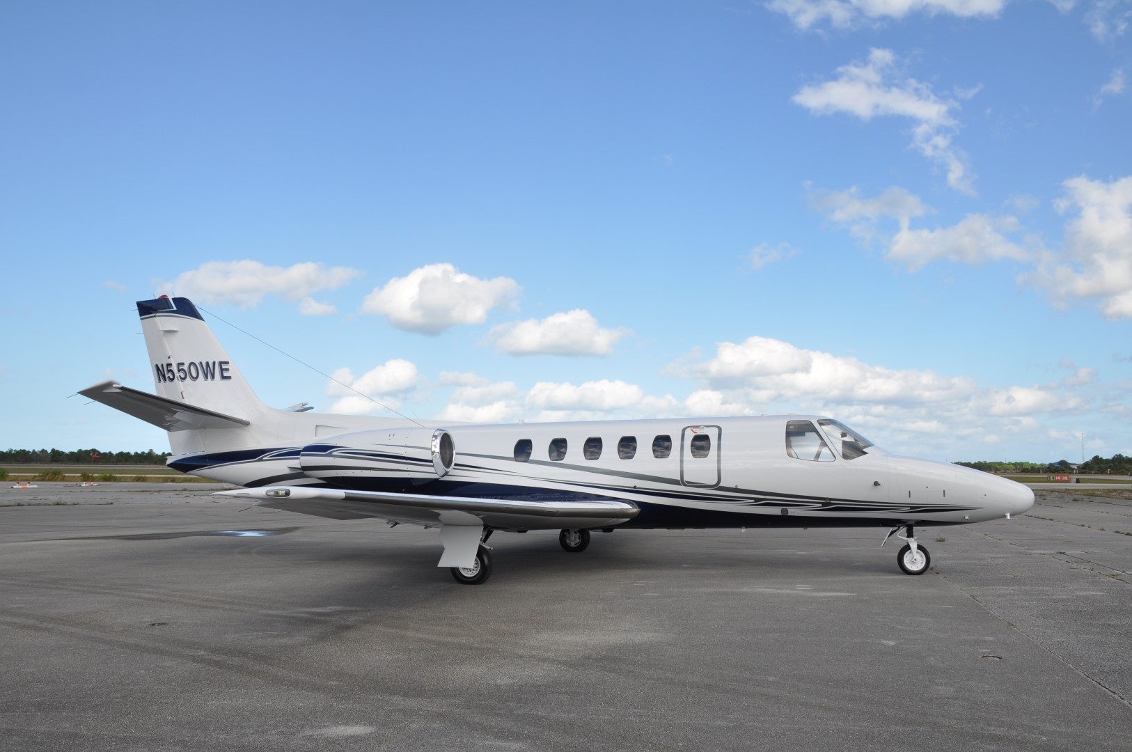 Image of tail N550WE