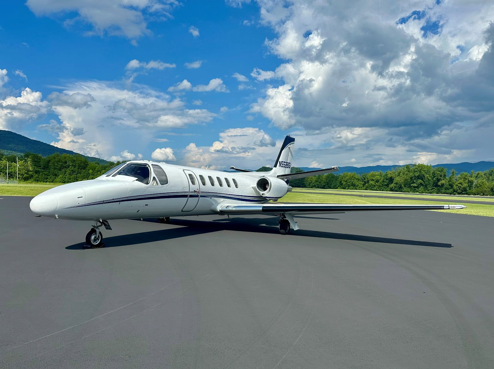 Image of tail N552BG
