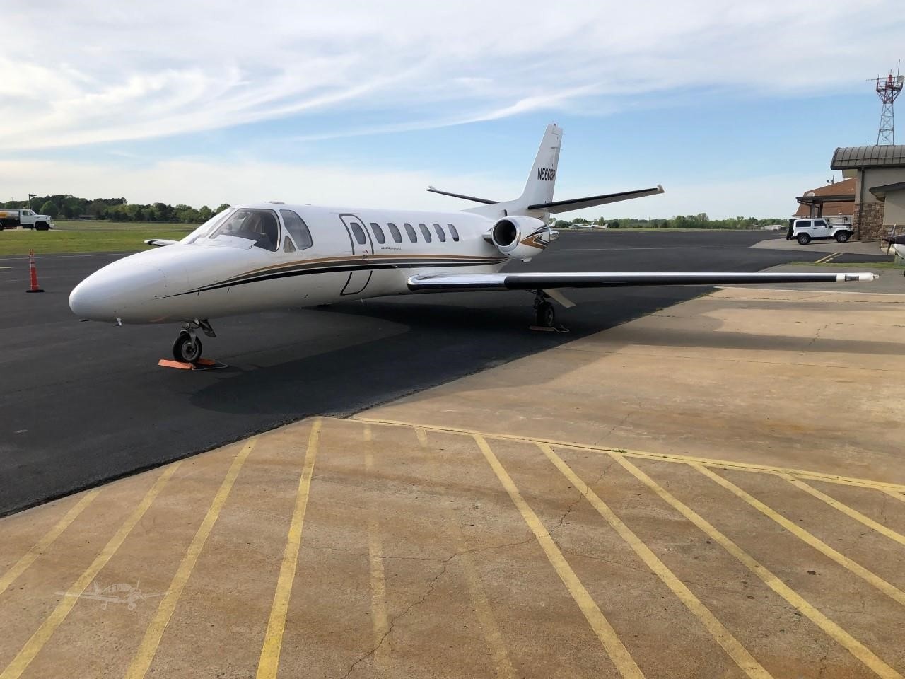 Image of tail N560BP