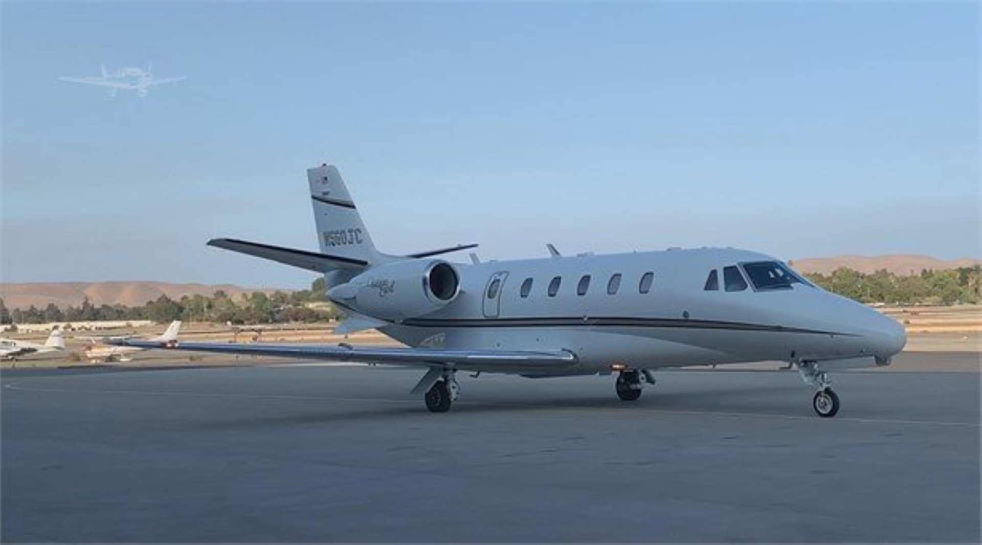 Image of tail N560JC