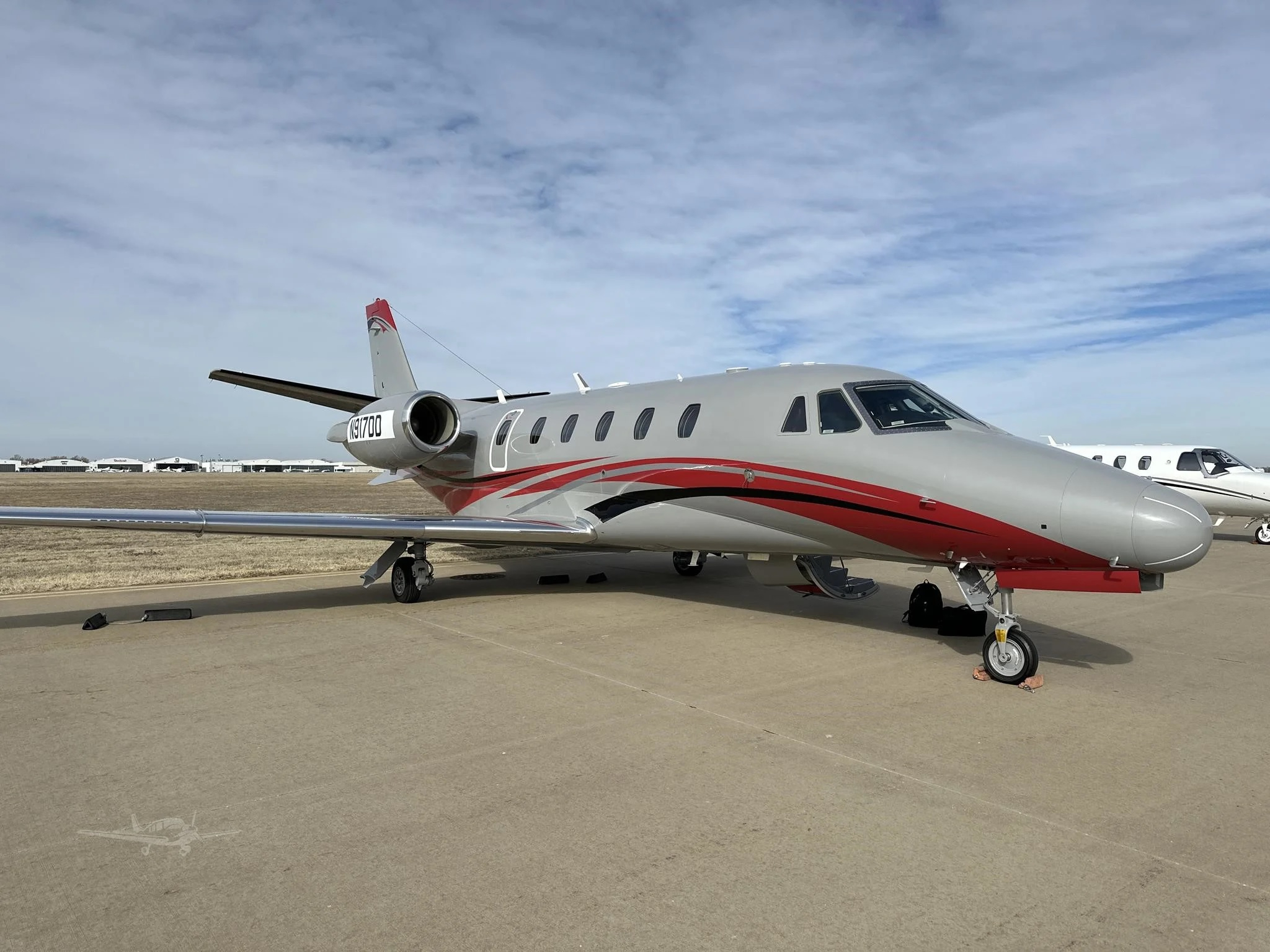 Image of tail N560PV