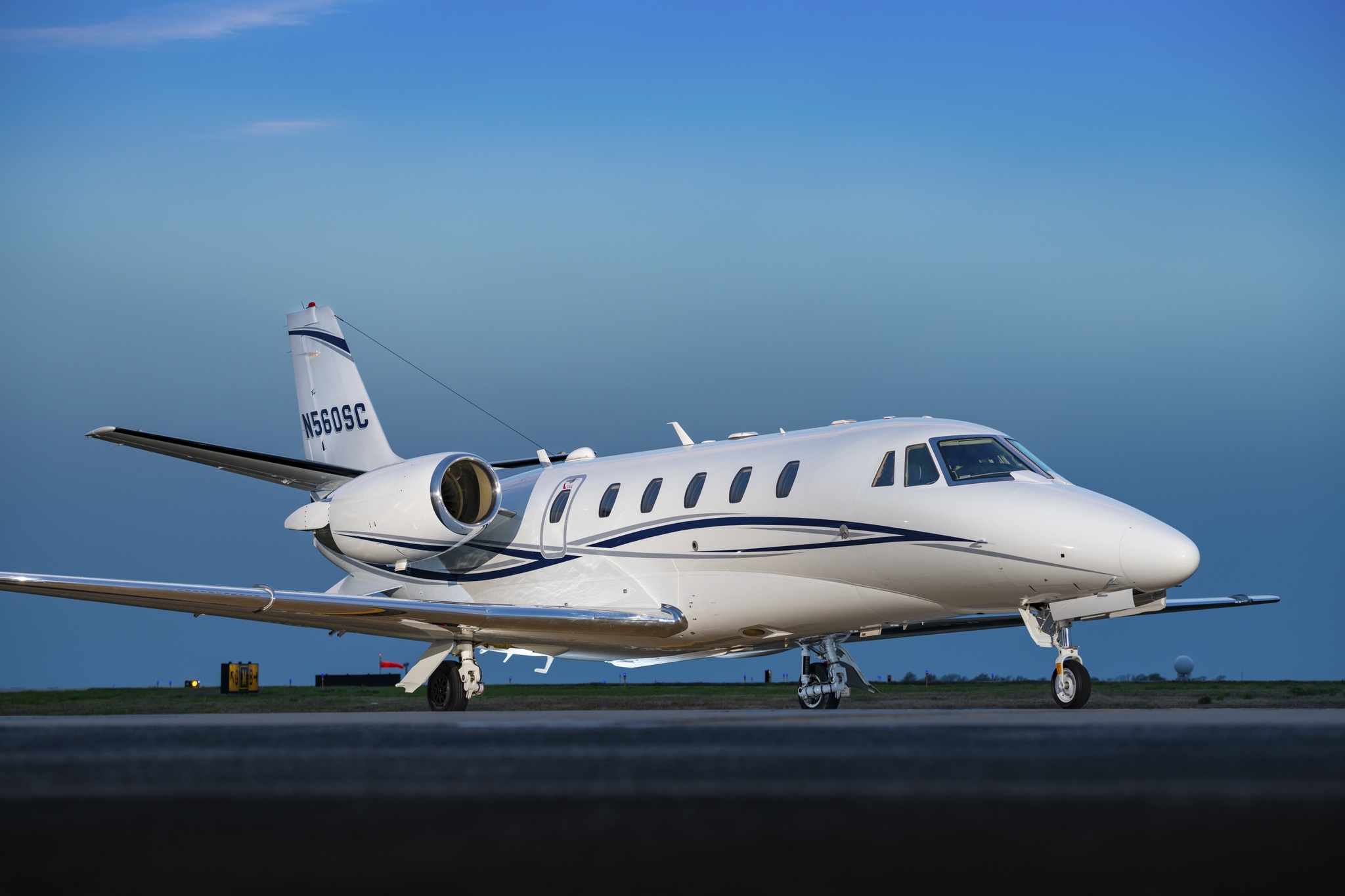 Image of tail N560SC