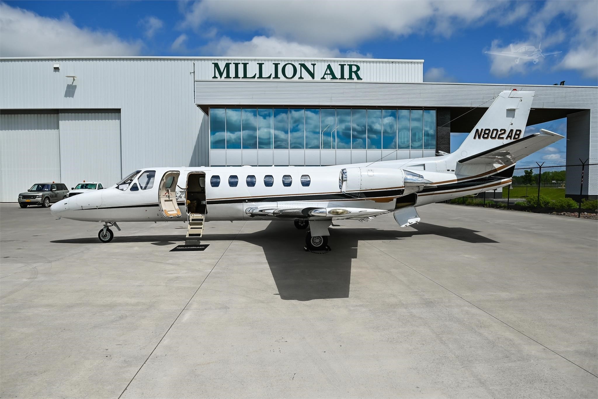 Image of tail N560WV