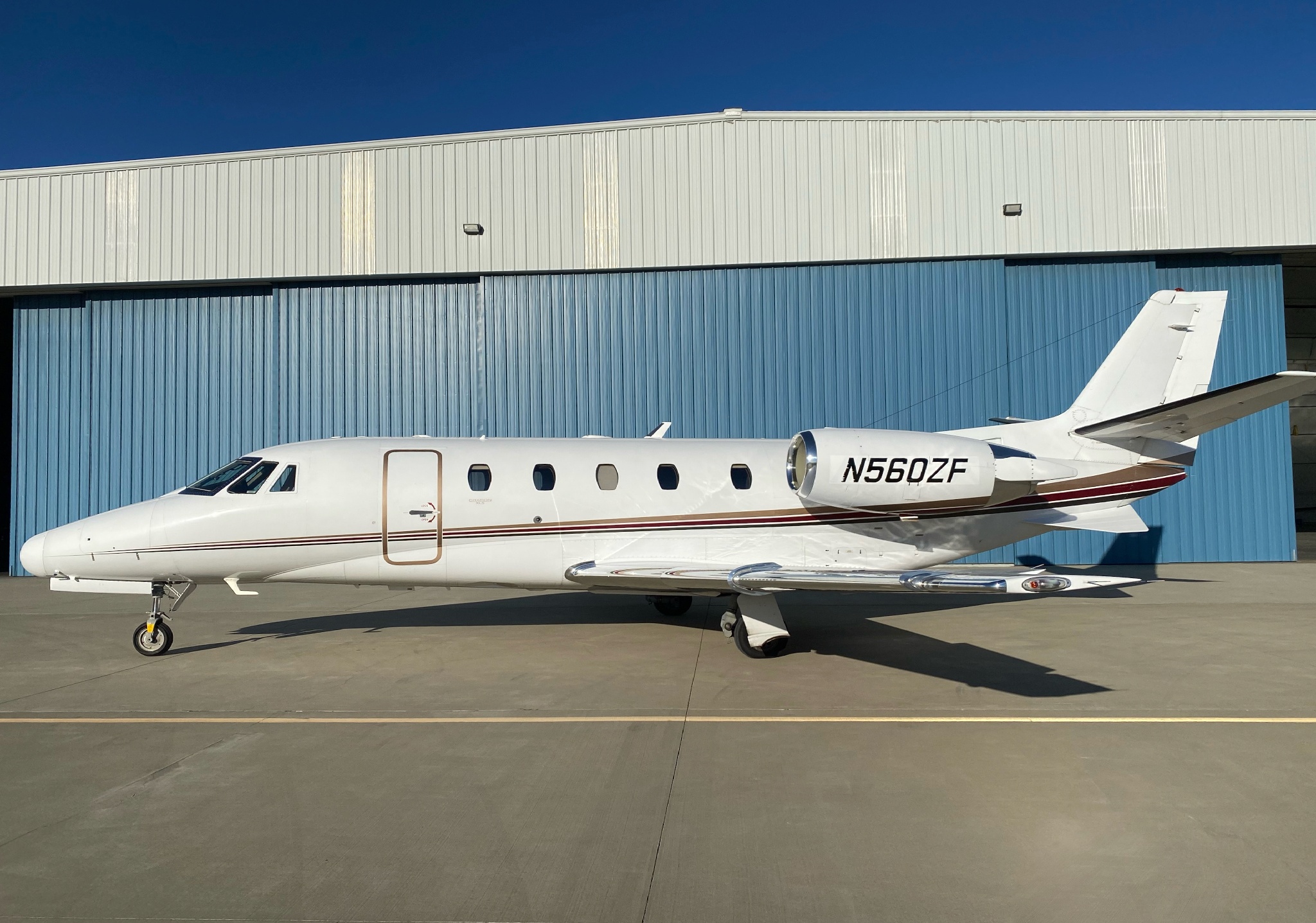 Image of tail N560ZF