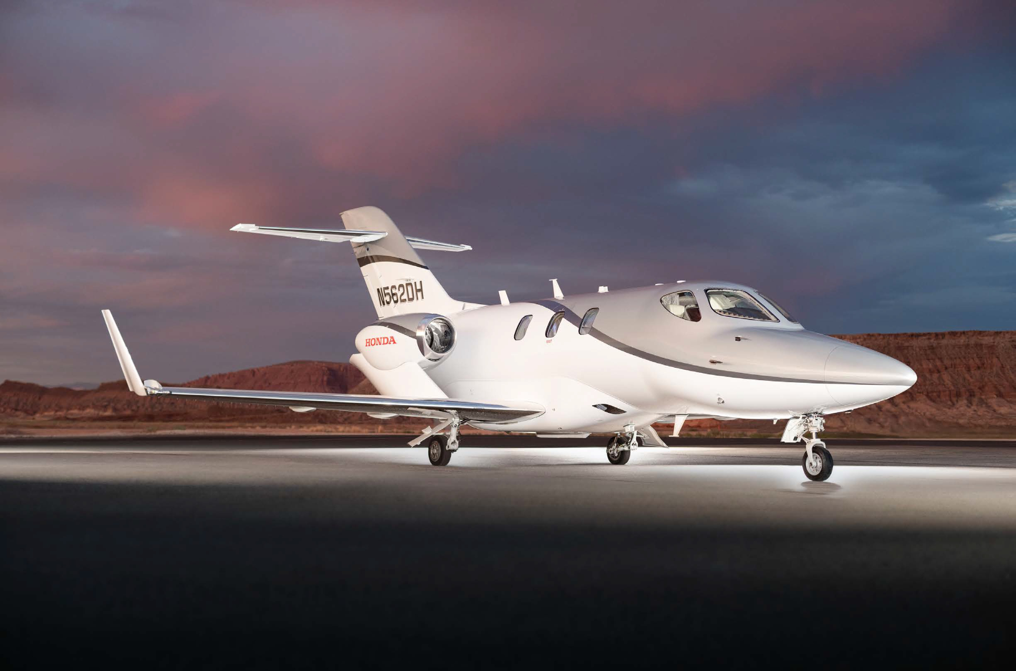 Image of tail N562DH