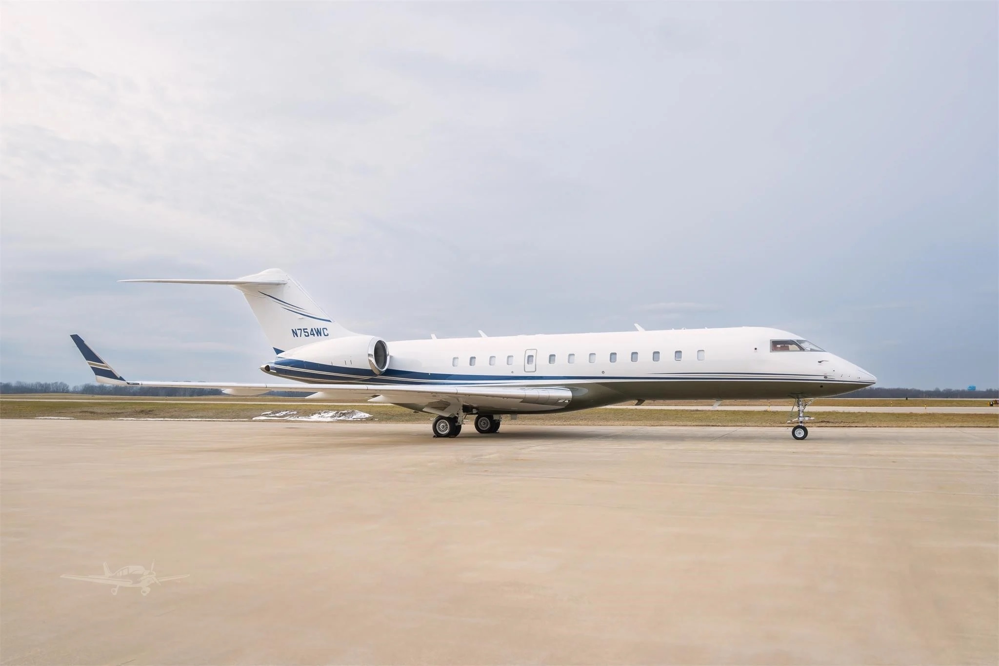 Image of tail N562TH