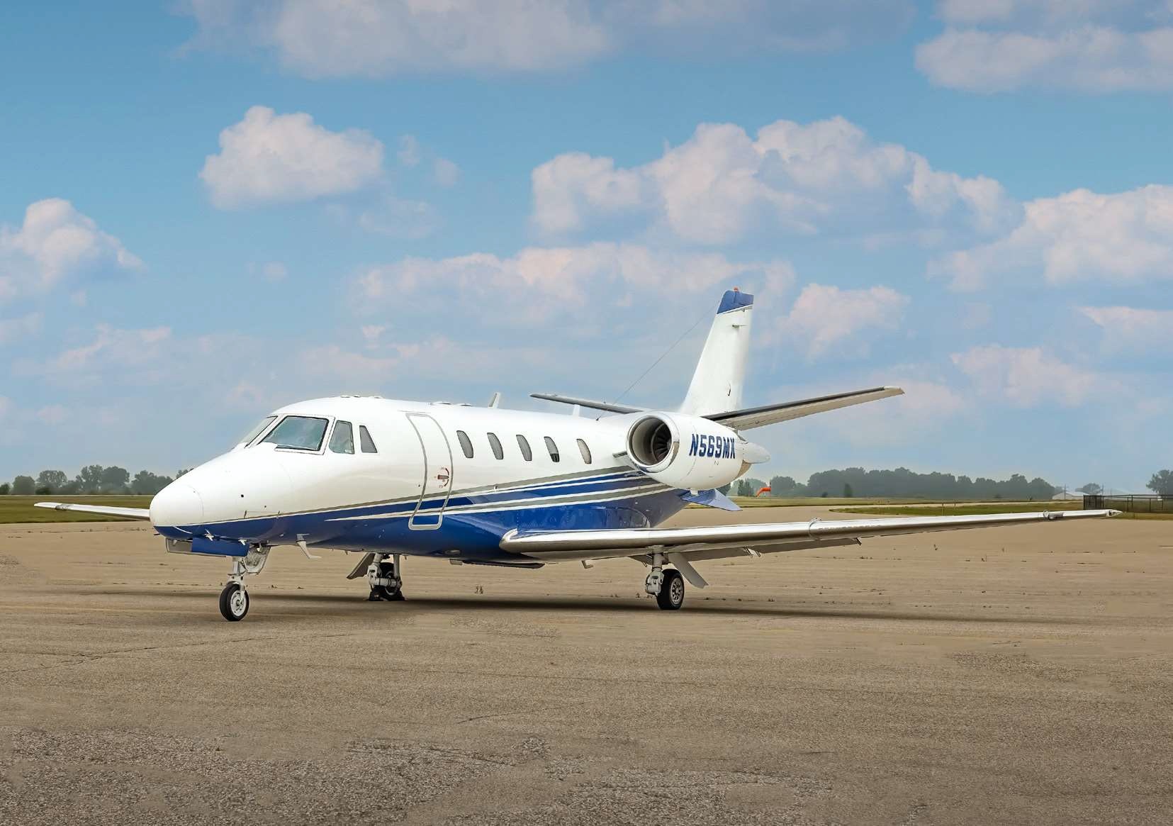 Image of tail N569MK