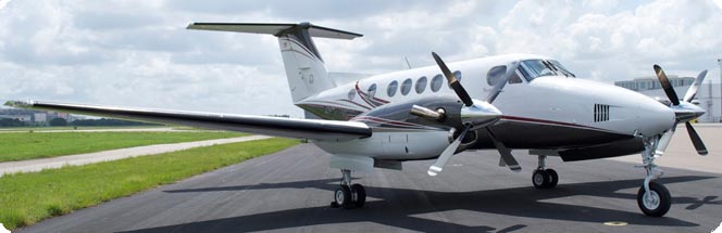 Image of tail N572M
