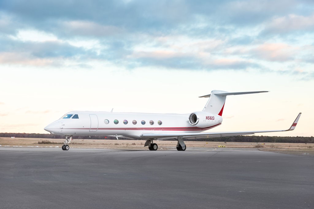 Image of tail N582D