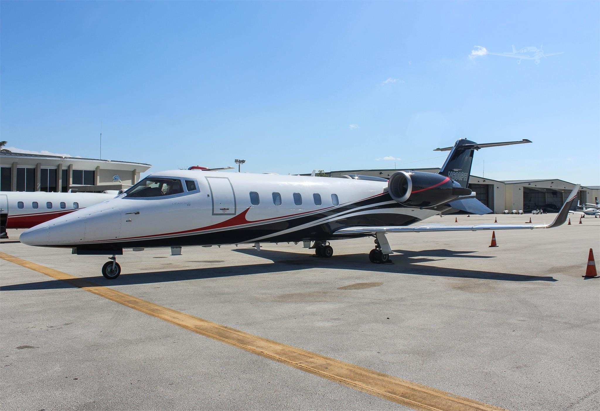 Image of tail N600PH