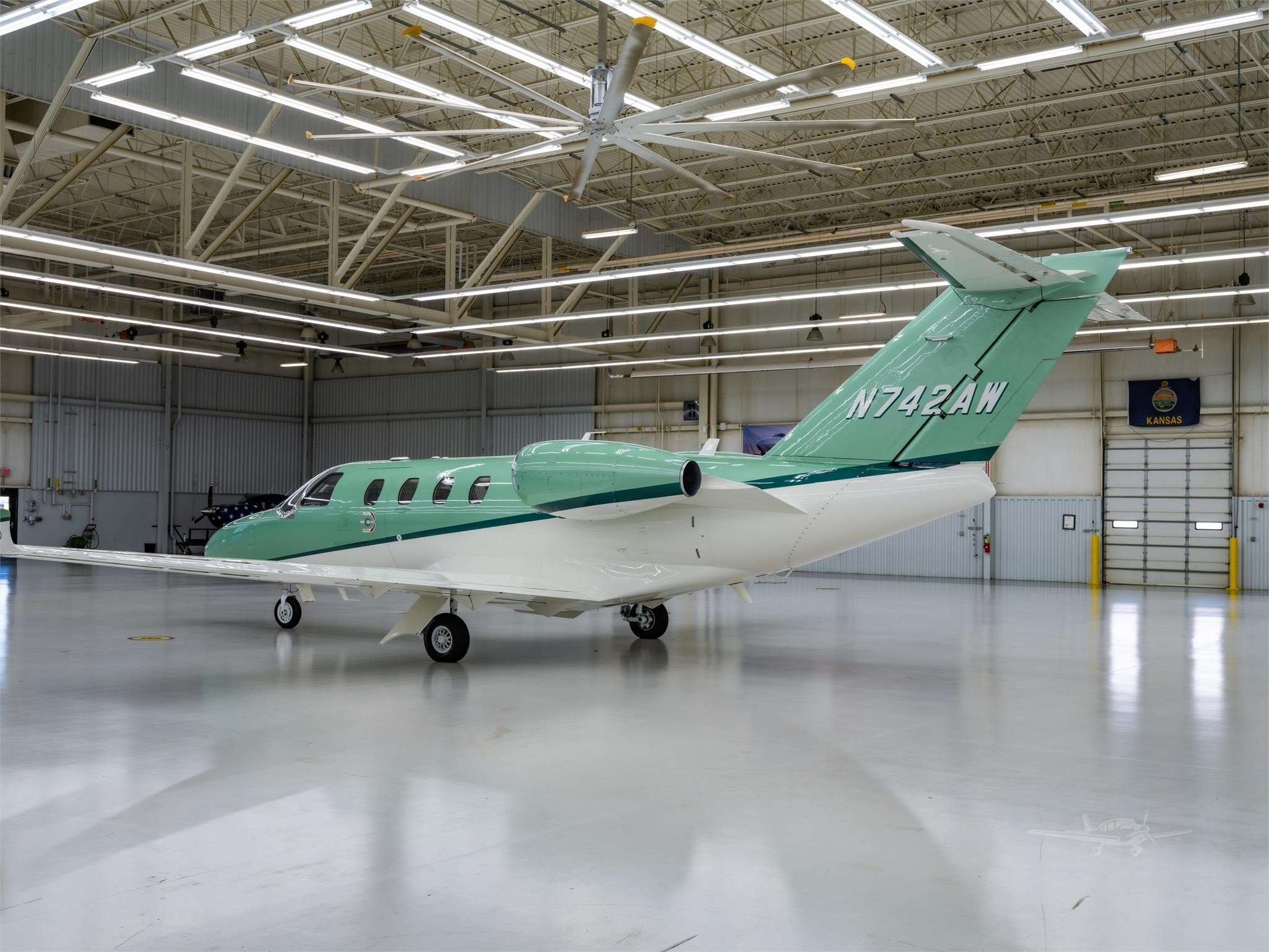 Image of tail N602JV
