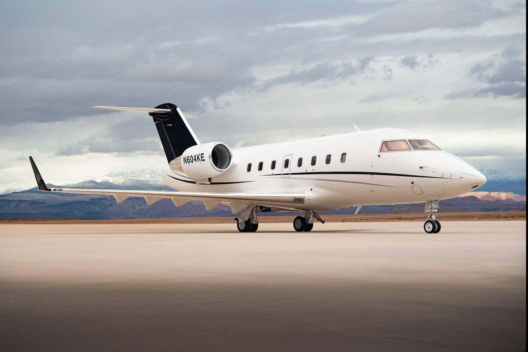 N604KE Challenger 604 | Virtual Hangar