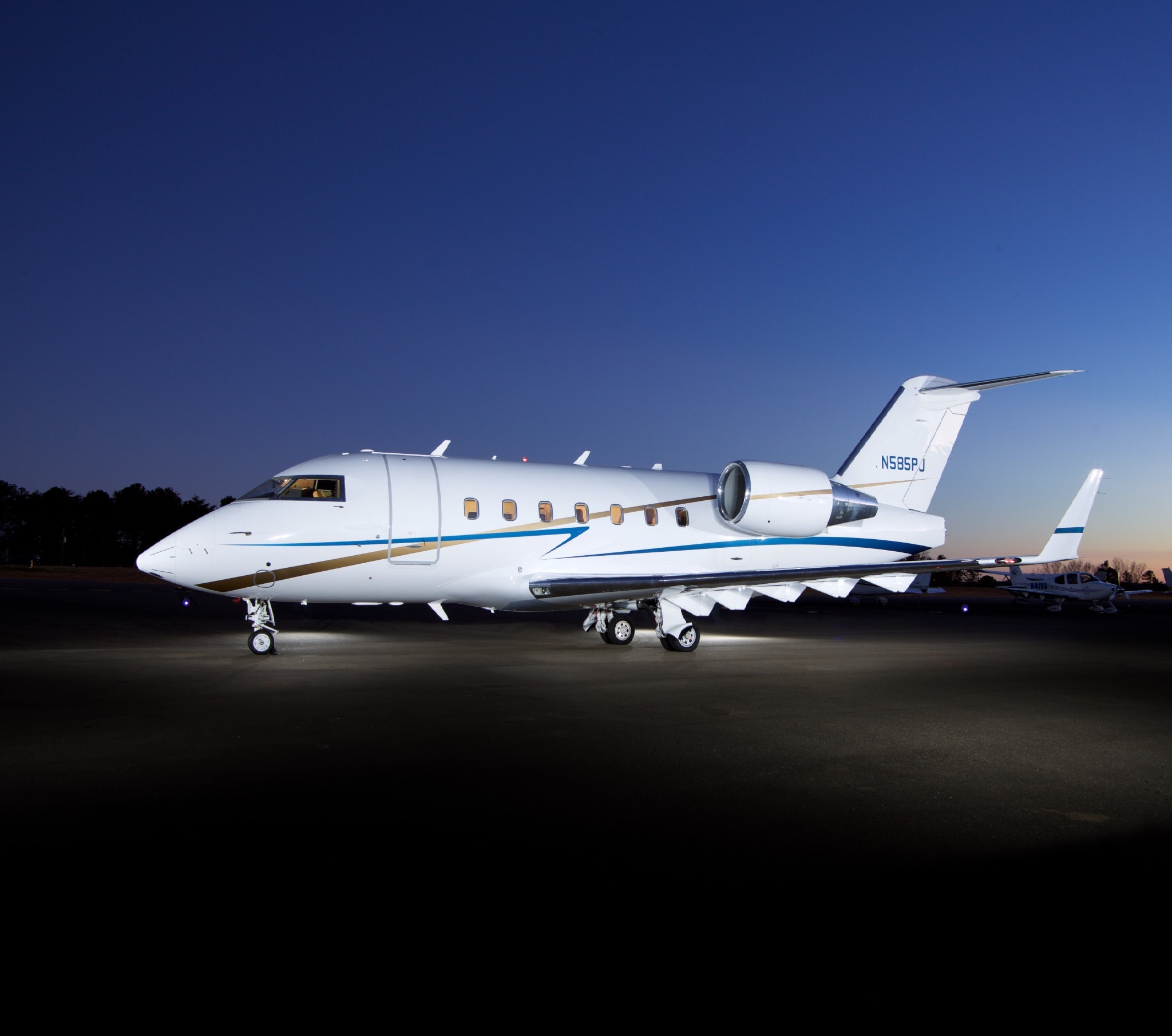 Image of tail N604PE