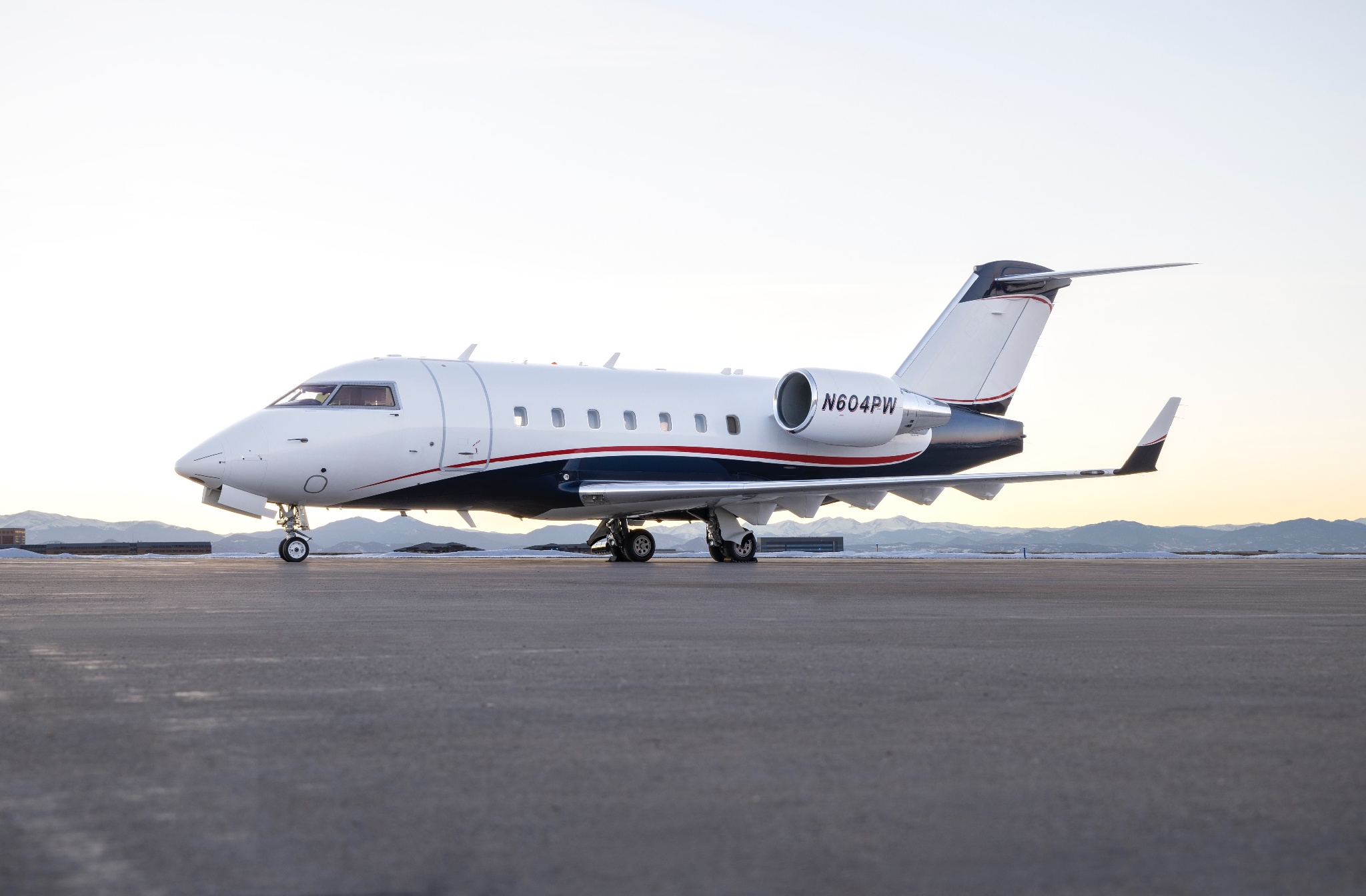 Image of tail N604PW