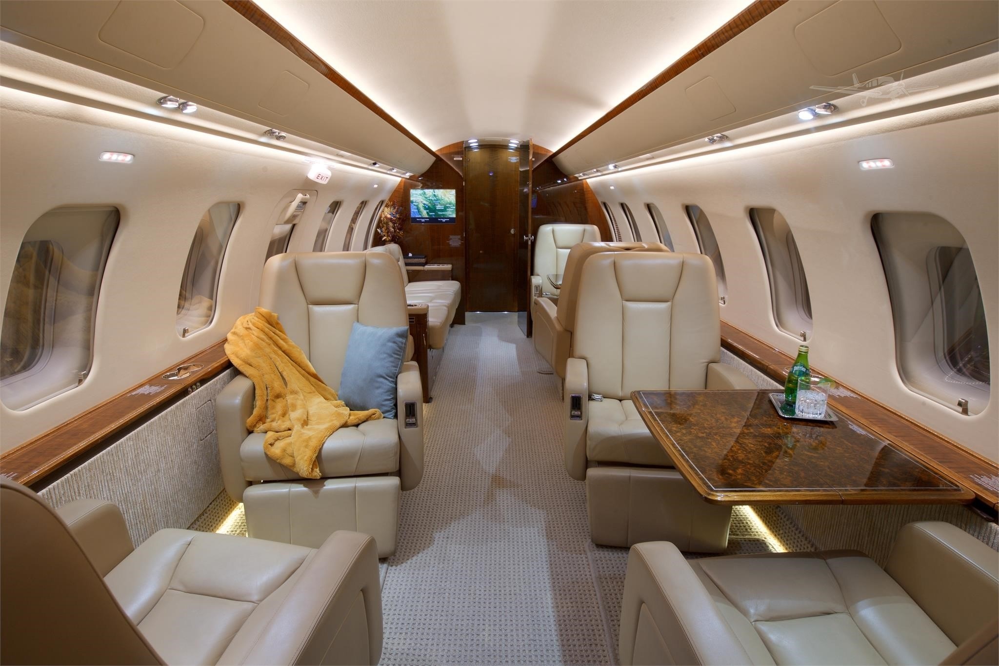 N605GS Challenger 605 | Virtual Hangar