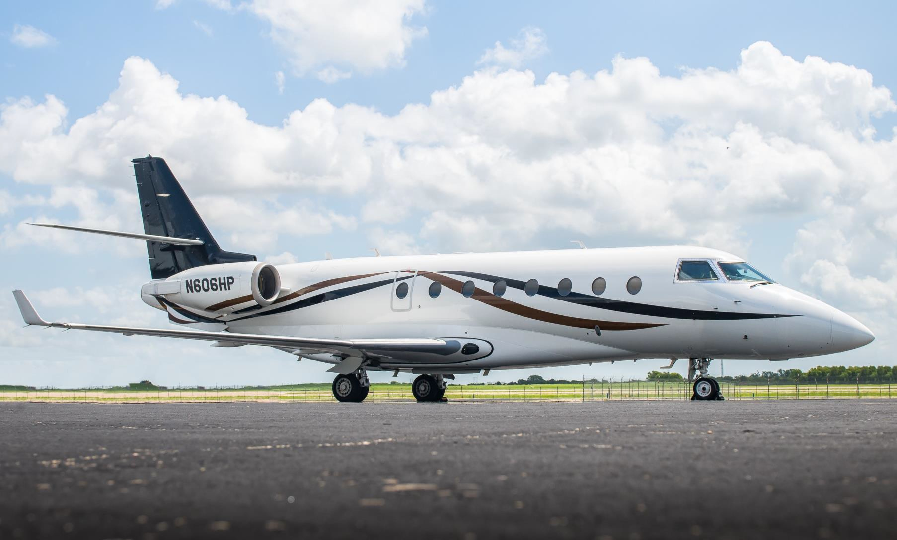 Image of tail N606HP