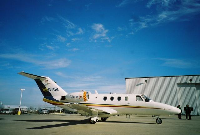 Image of tail N607DB