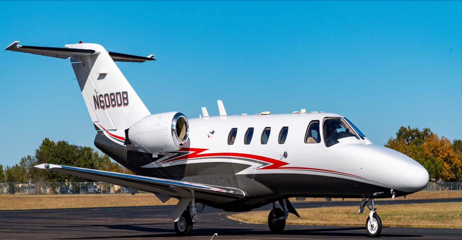 Image of tail N608DB
