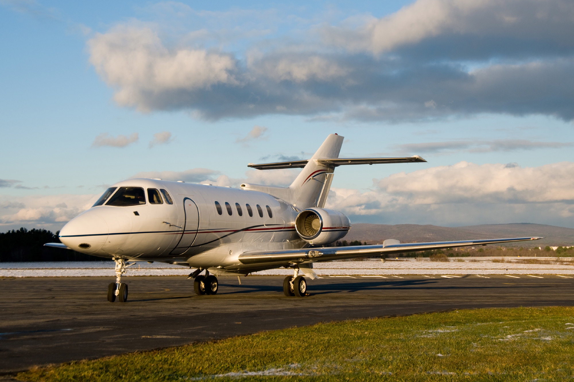 Image of tail N613CF
