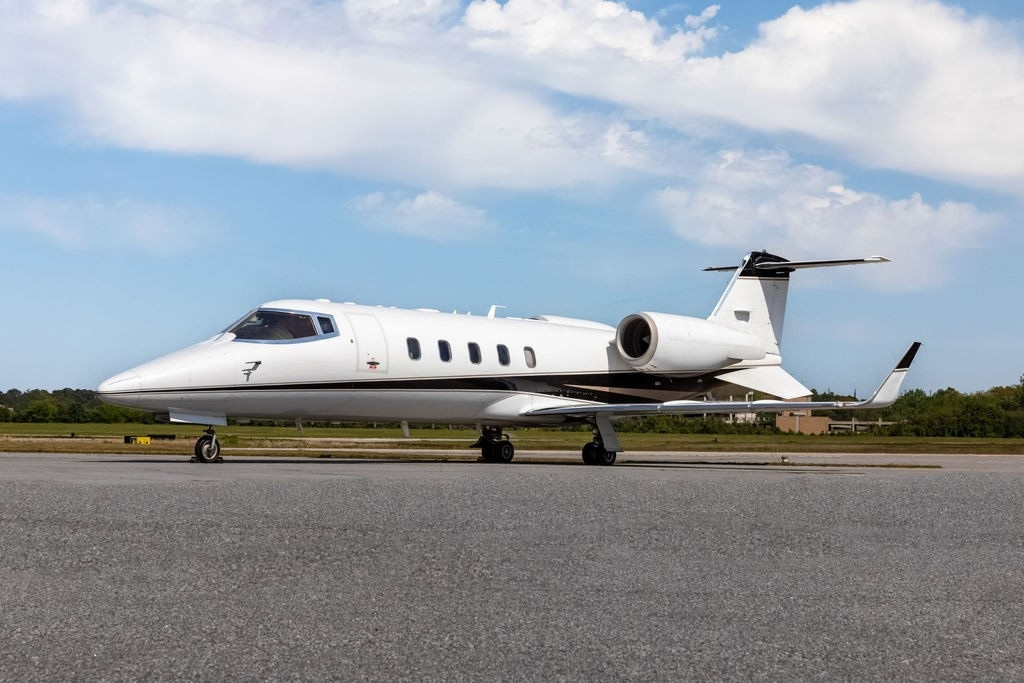 Image of tail N614SH