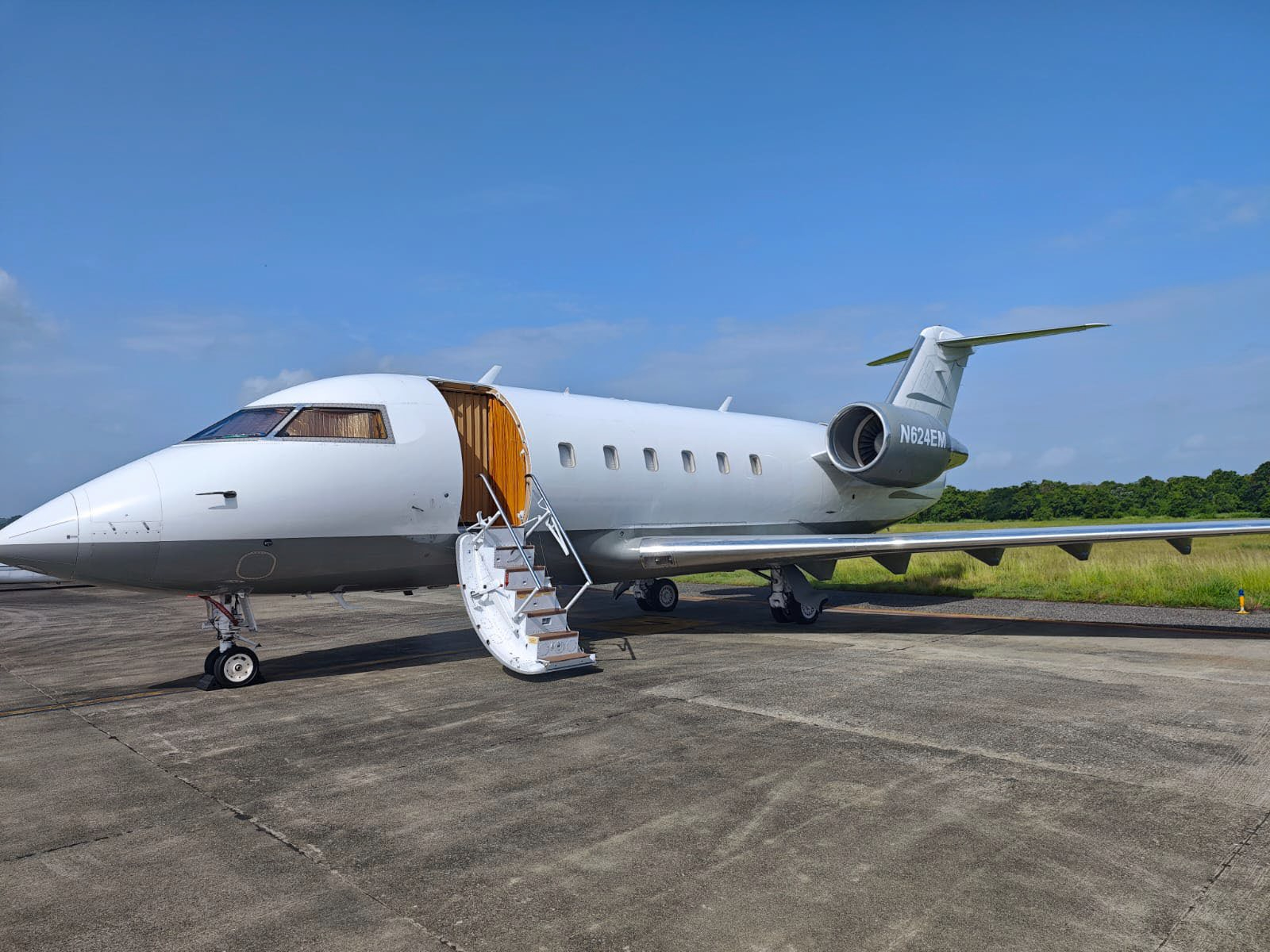 Image of tail N624EM