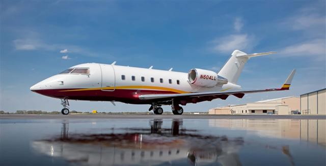Image of tail N627AF