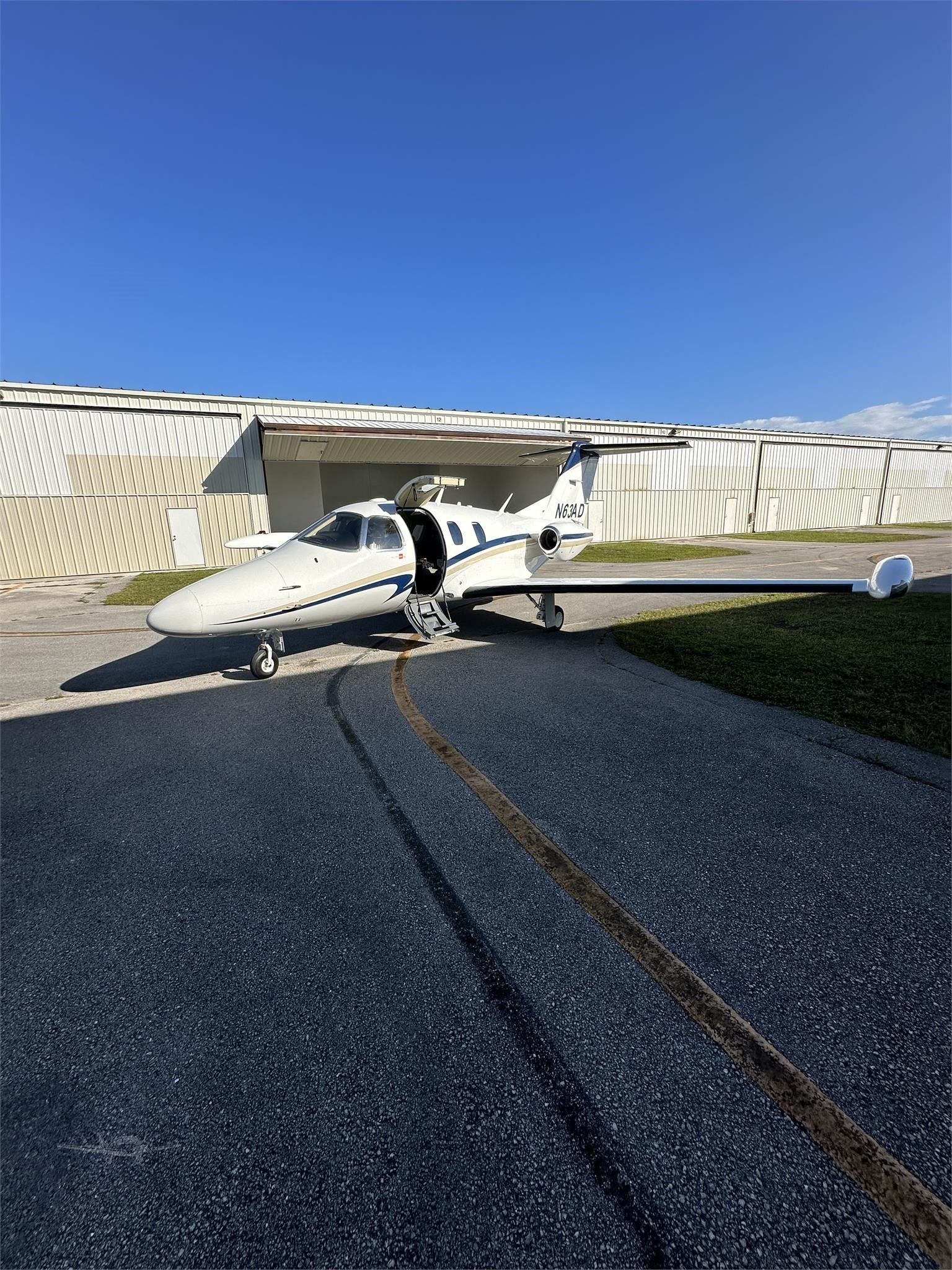 Image of tail N63AD