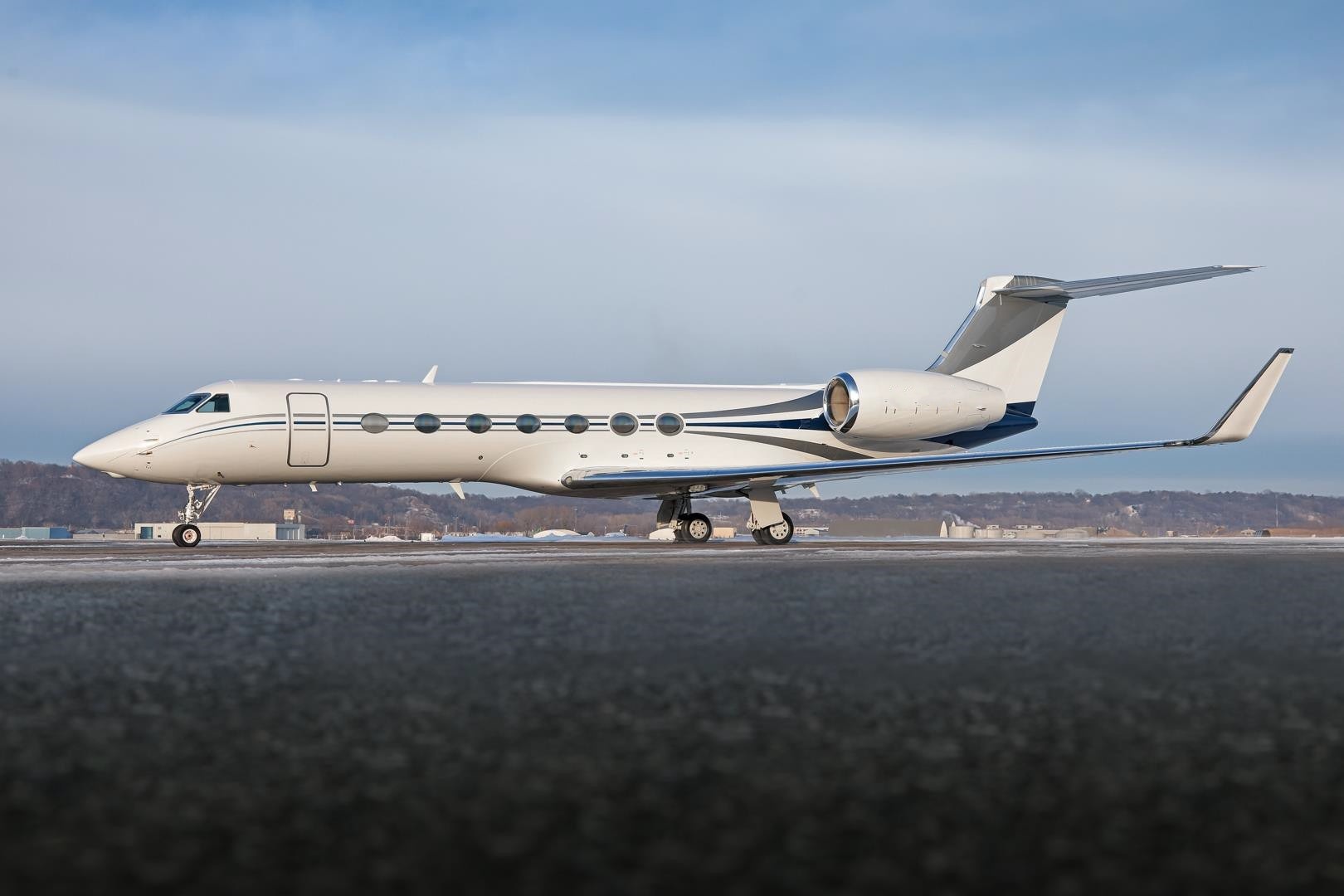 Image of tail N65KL
