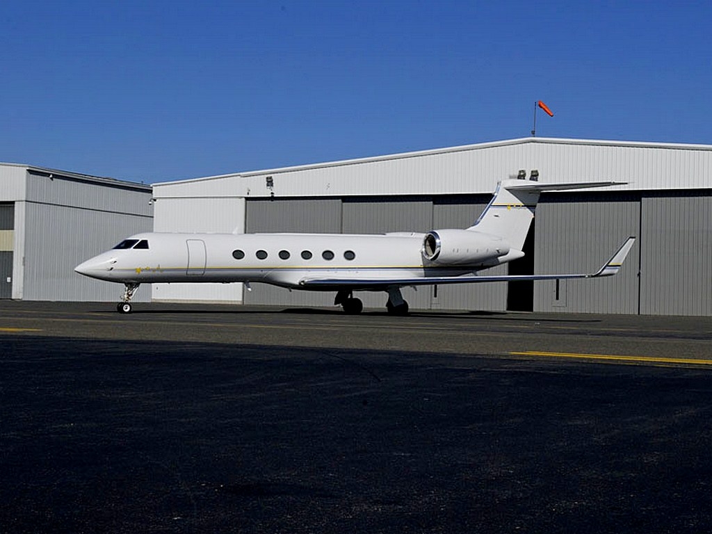 Image of tail N673MM