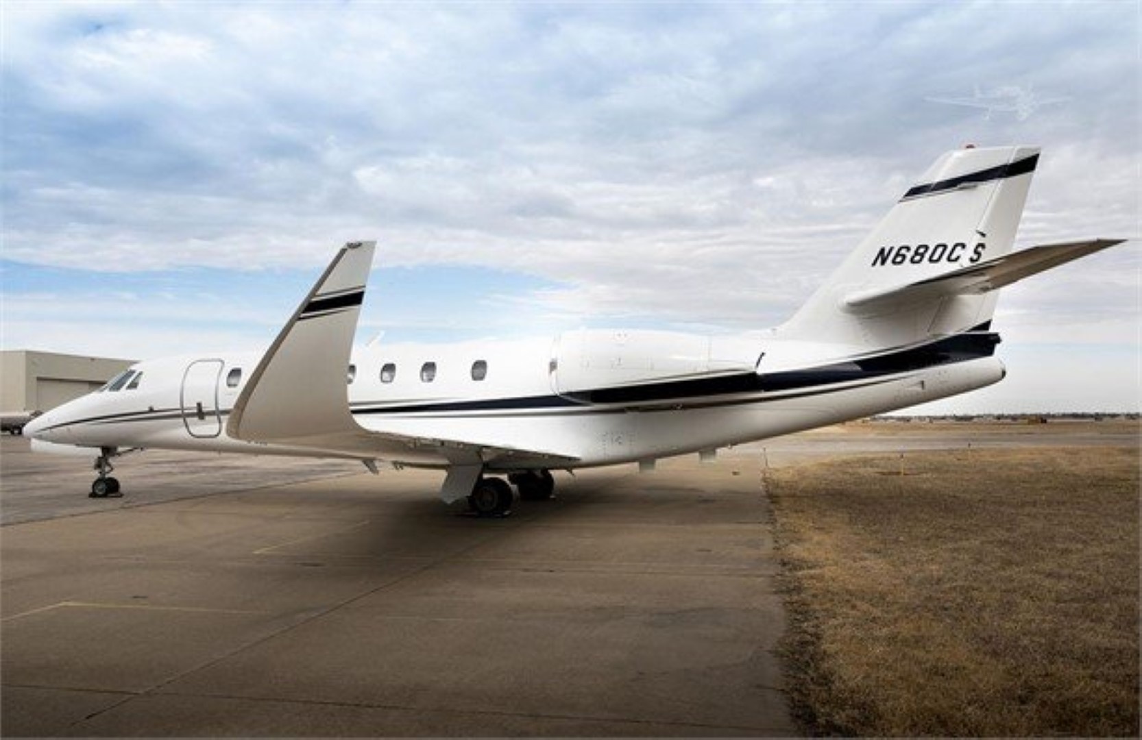 Image of tail N680CS