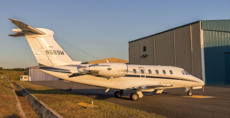 Image of tail N689W