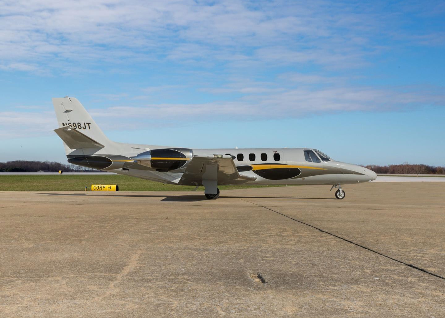 Image of tail N698JT