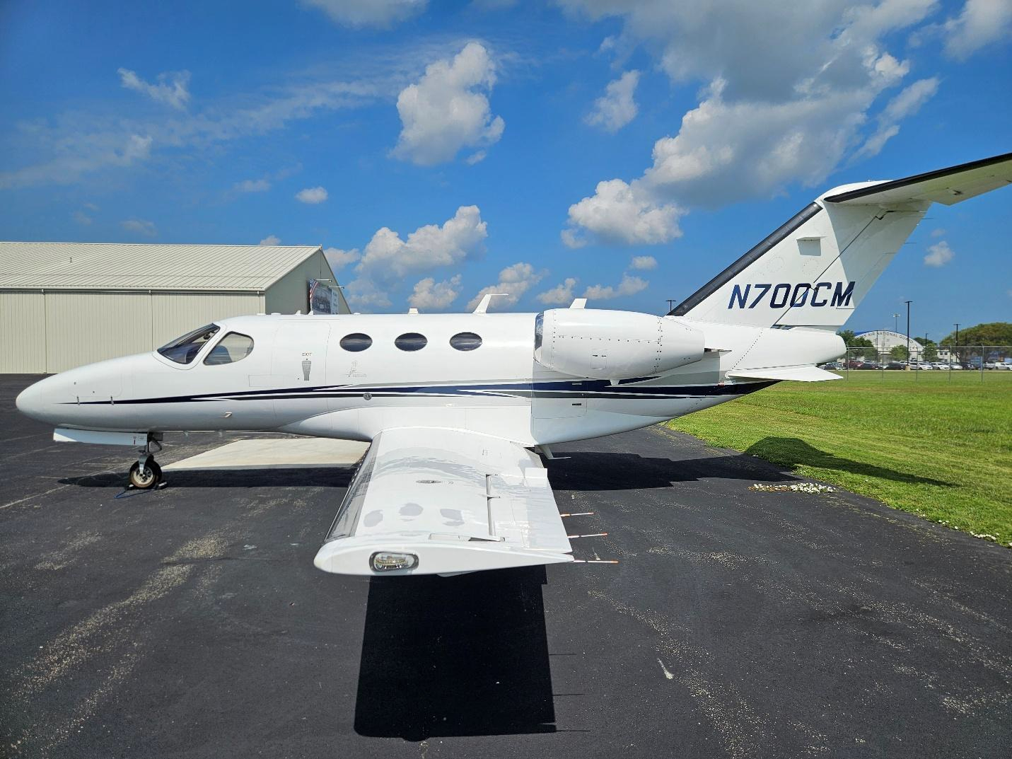 Image of tail N700CM