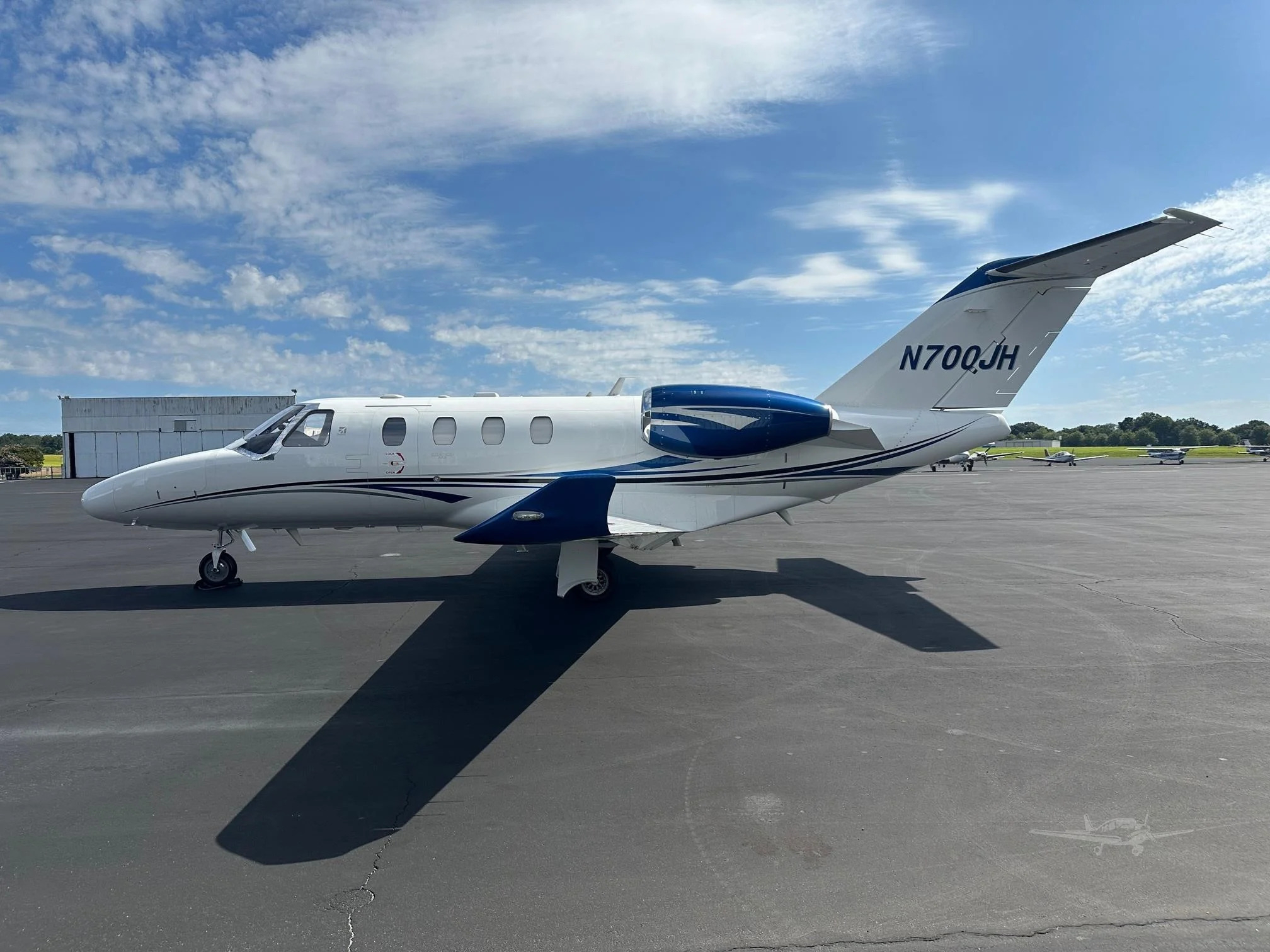 Image of tail N700JH