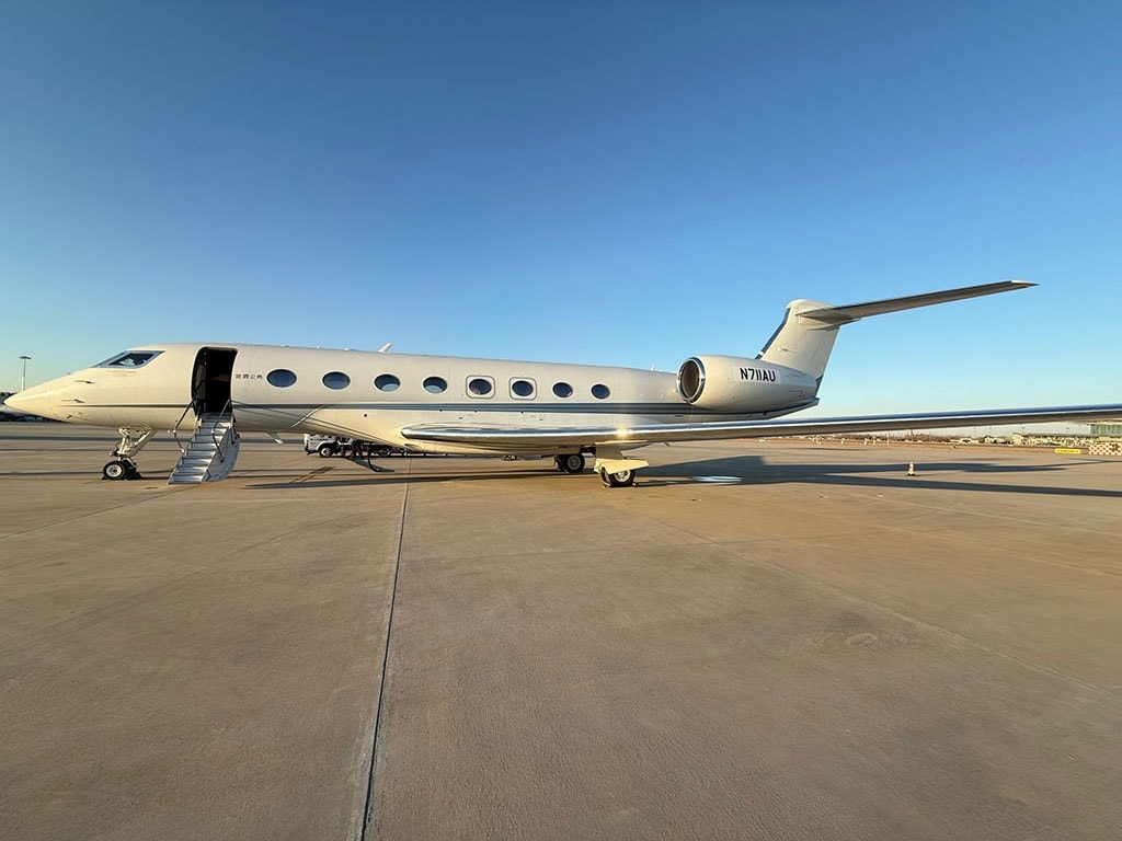 Image of tail N711AU
