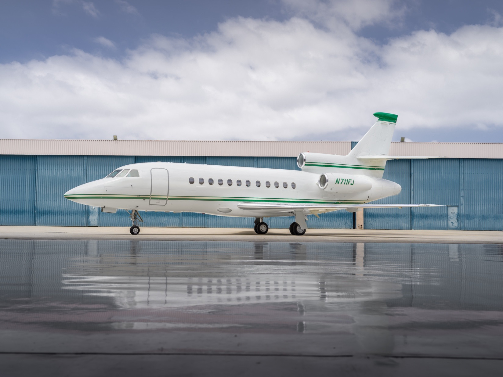 Image of tail N711FJ