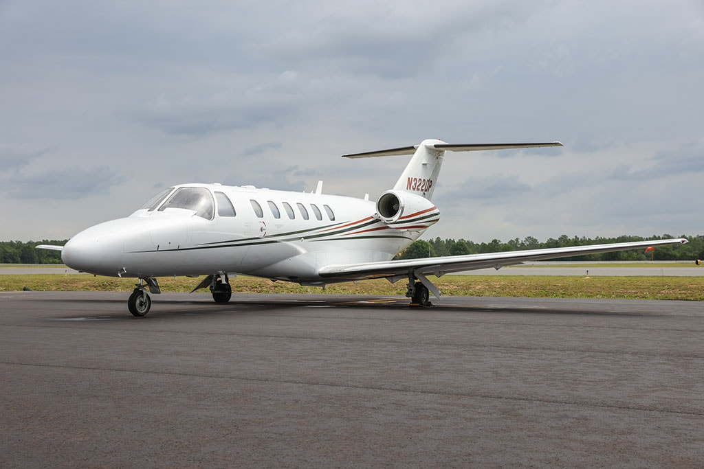 Image of tail N715ME