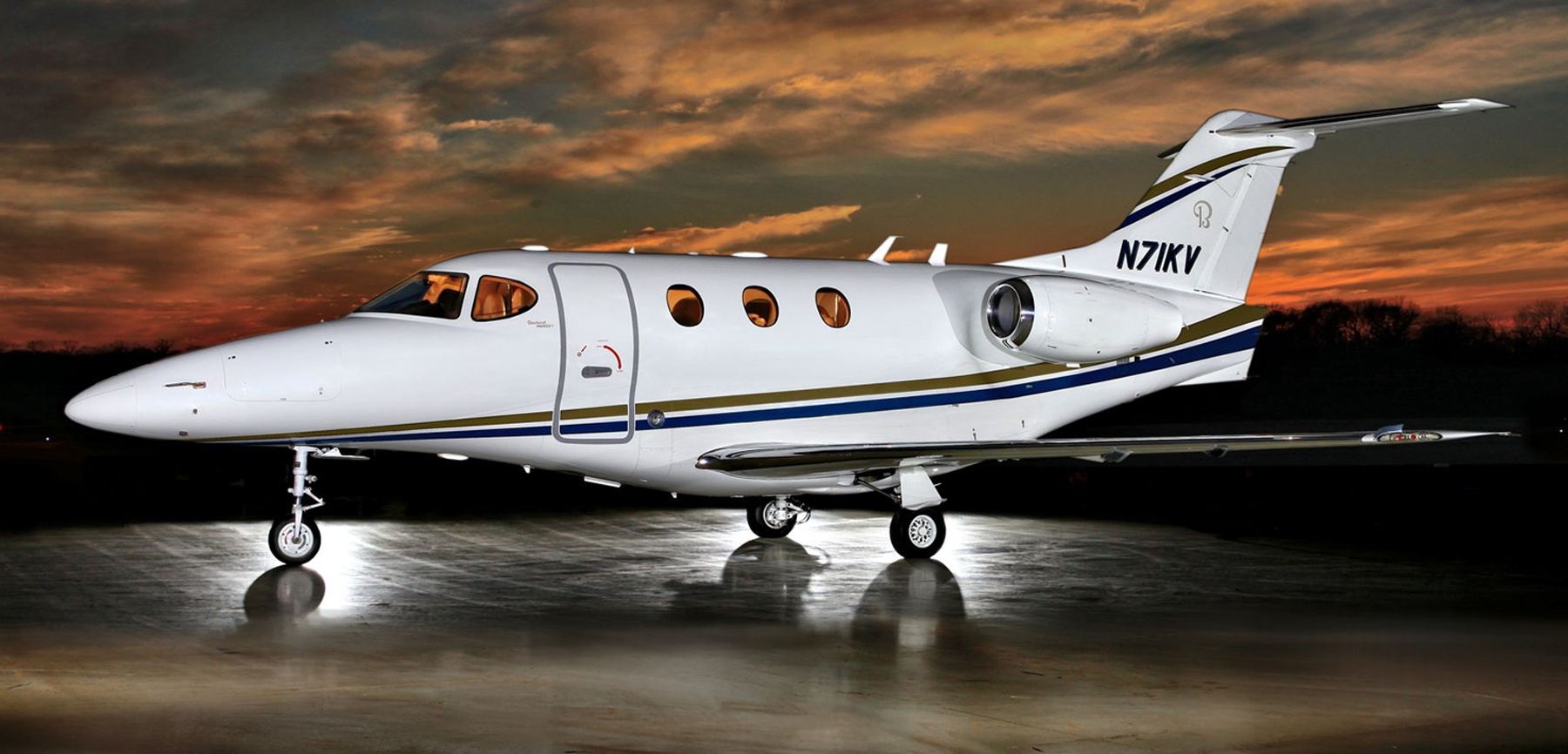 Image of tail N71KV