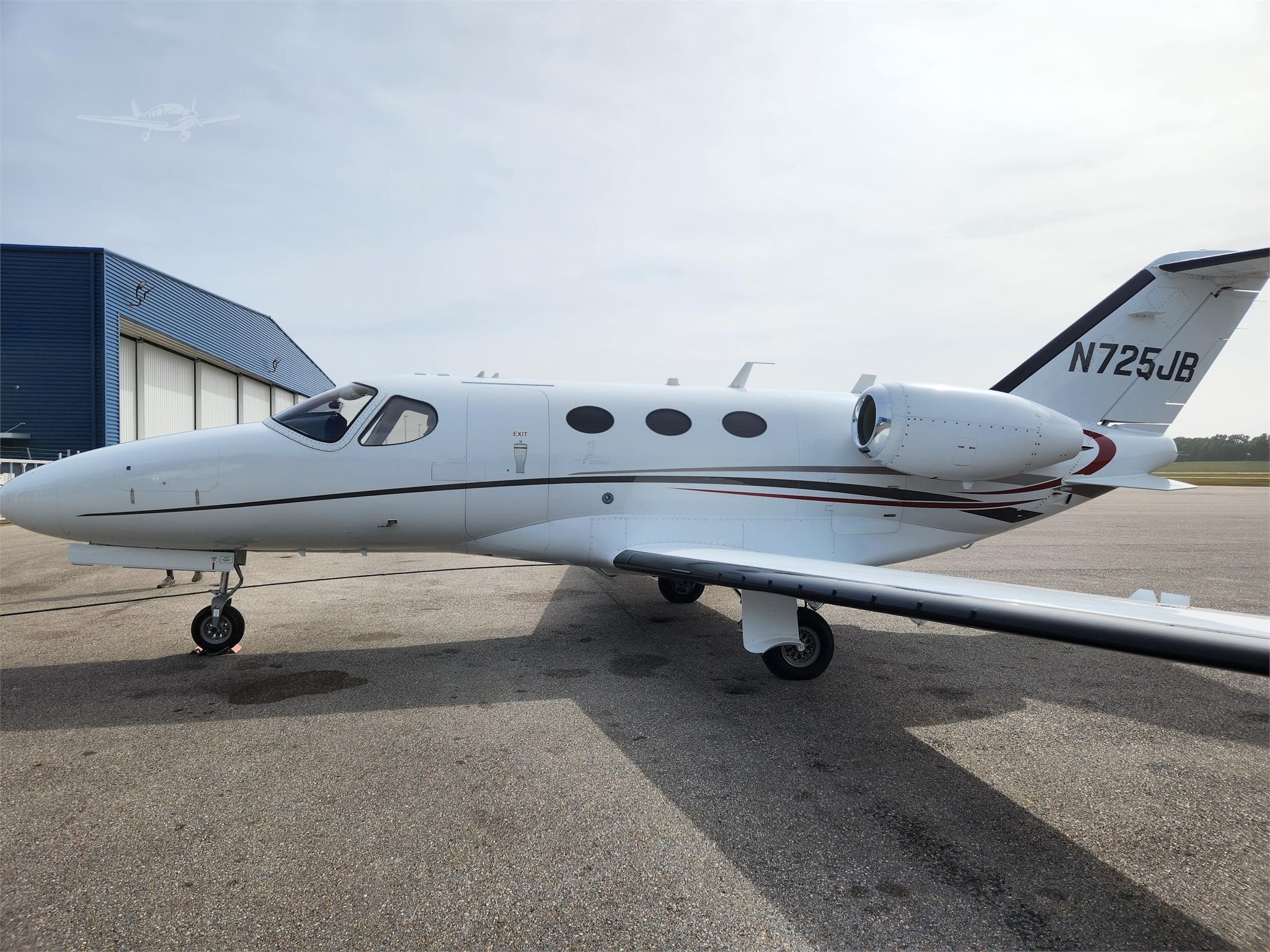 Image of tail N725JB