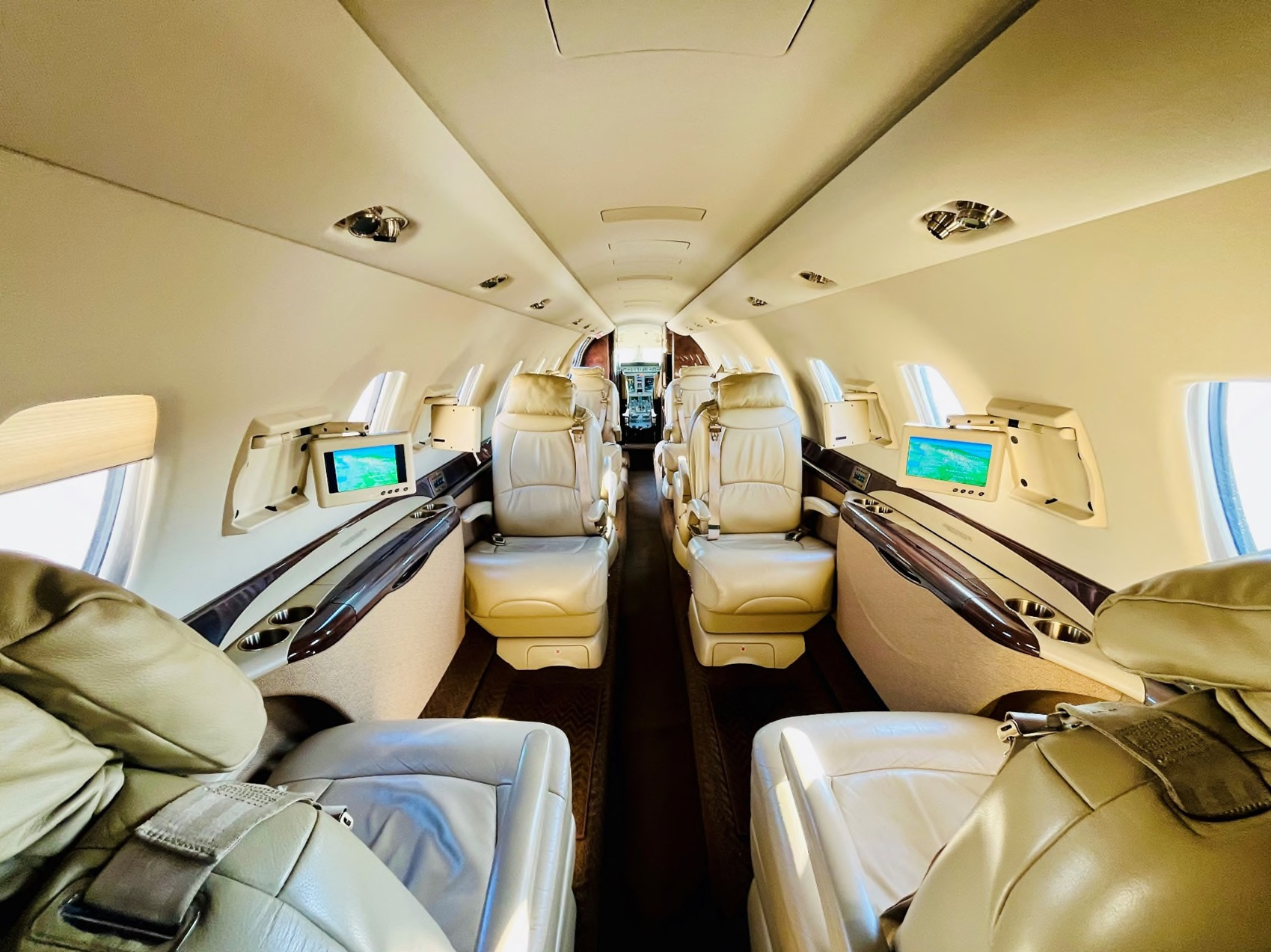 Aircraft Image for N72UK
