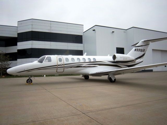 Image of tail N733CJ