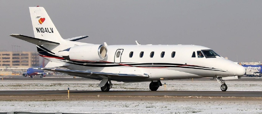 Image of tail N77JD