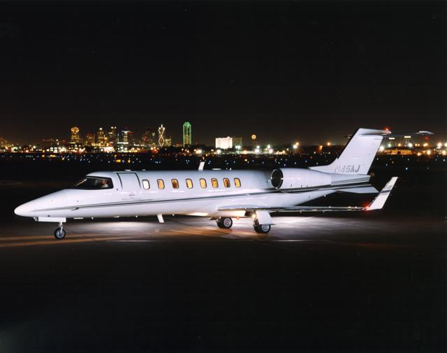 Image of tail N800AB
