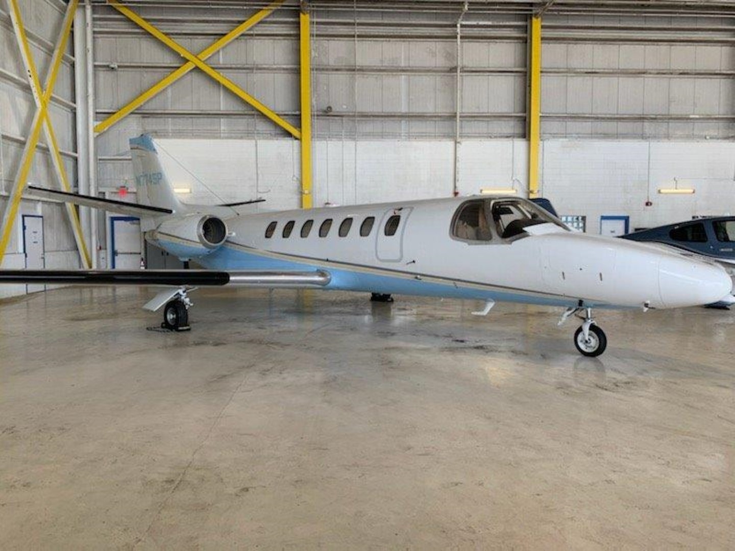 Image of tail N803SC