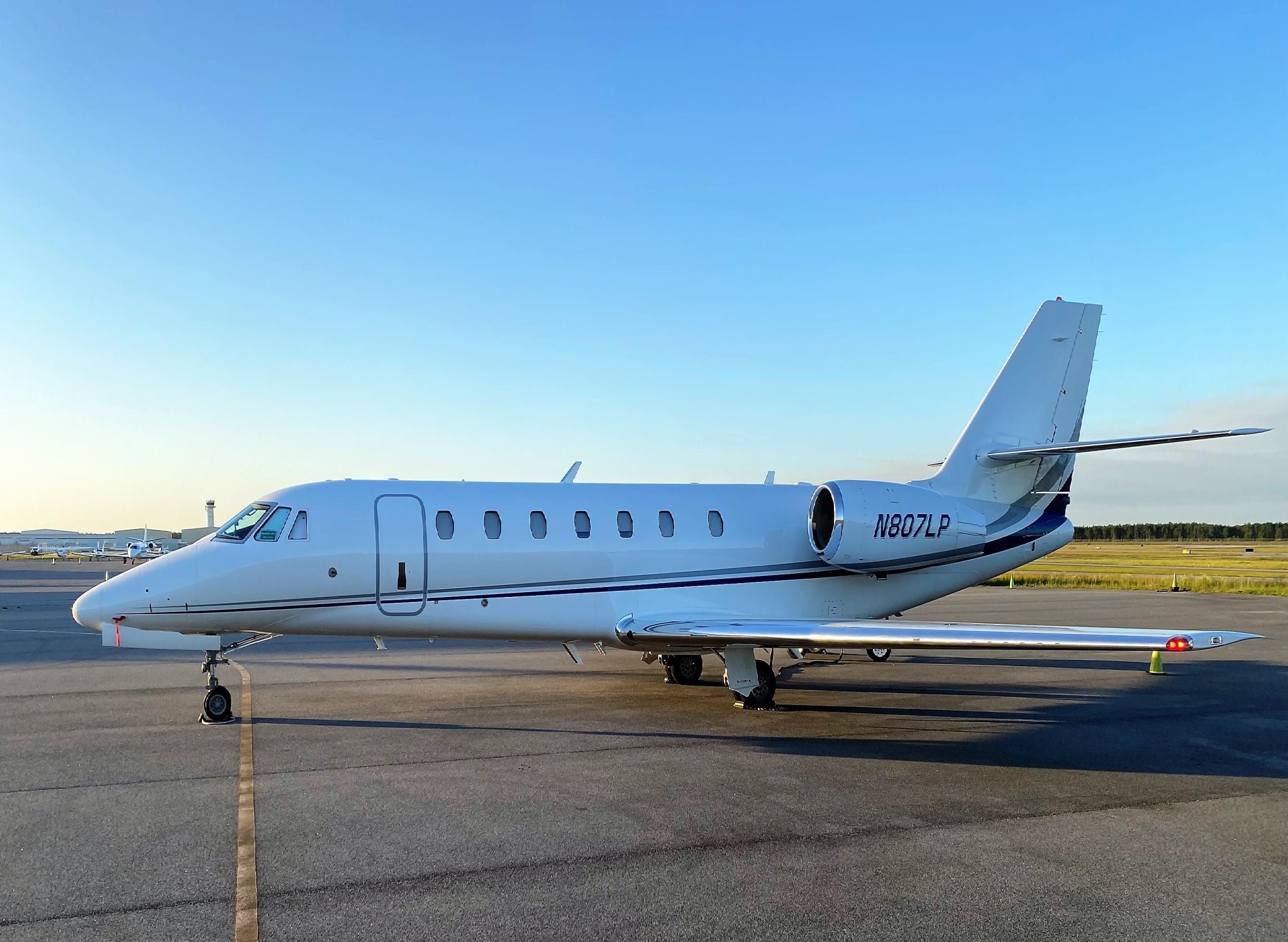 Image of tail N807LP
