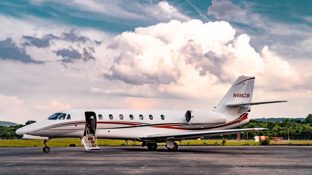 Image of tail N811MB
