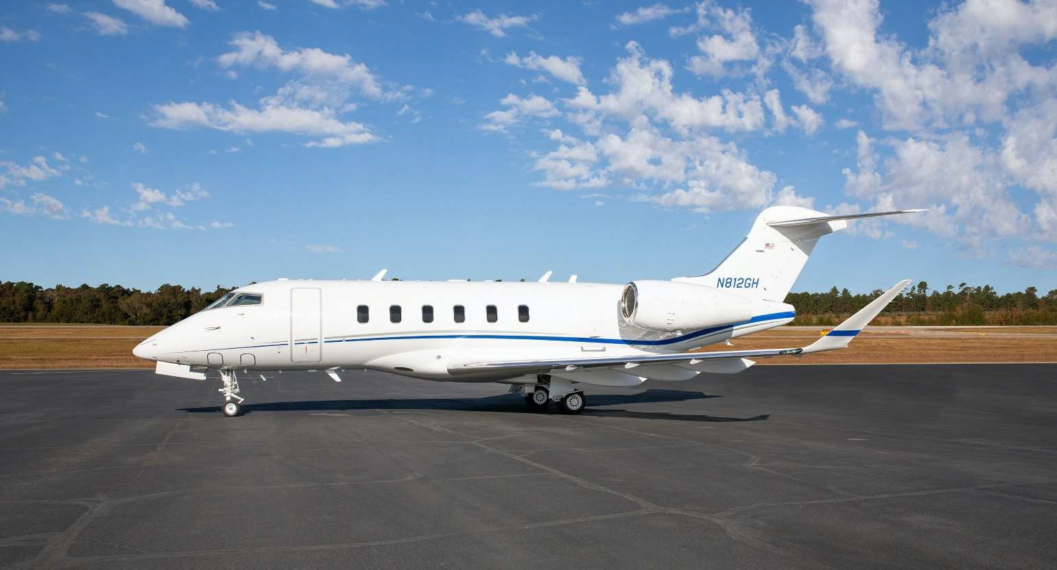 Image of tail N812GH